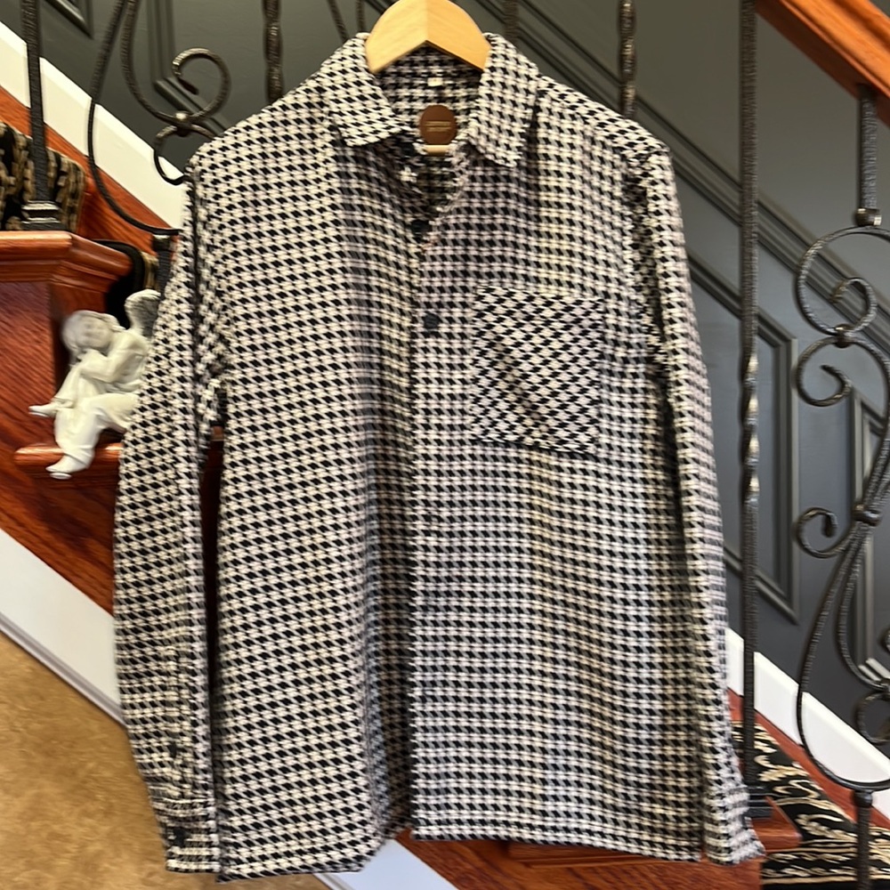 Men's Black and White Casual Button Down Shirt